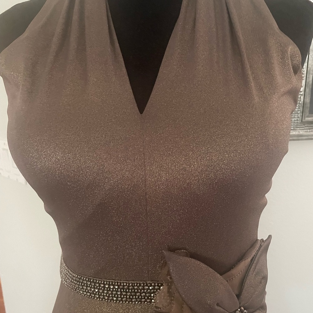 Party dress woman by Teri Jon, size 2, color bronze gold